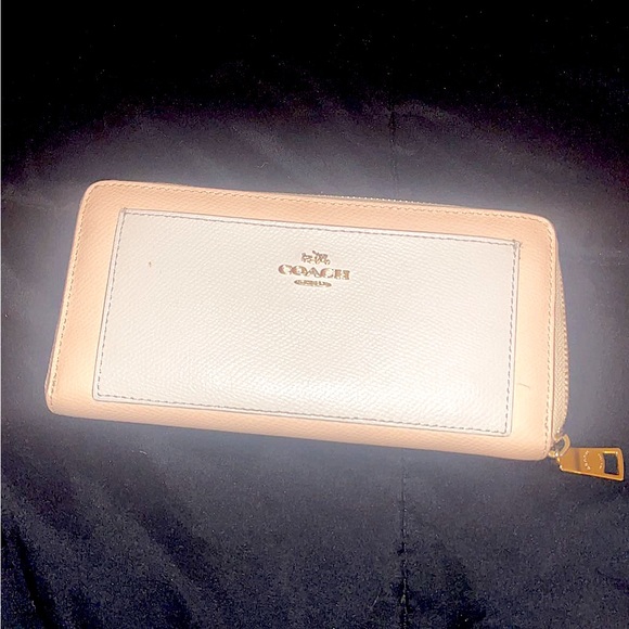 VINTAGE COACH WALLET - Picture 1 of 3